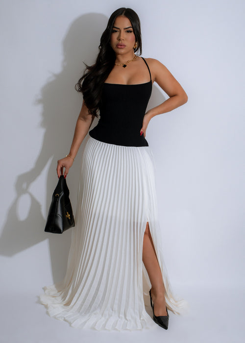 Beautiful white ribbed maxi dress with a flowing silhouette for Savannah Nights