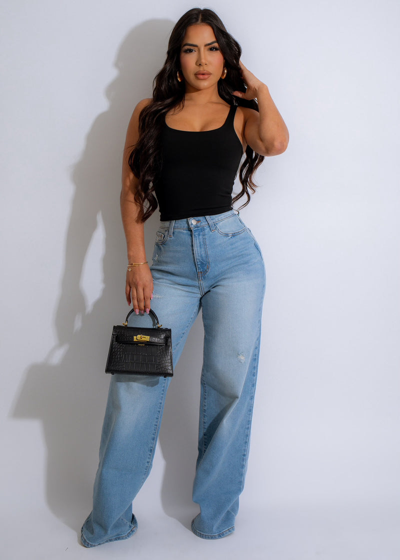 Versatile and trendy black crop top with wide shoulder straps