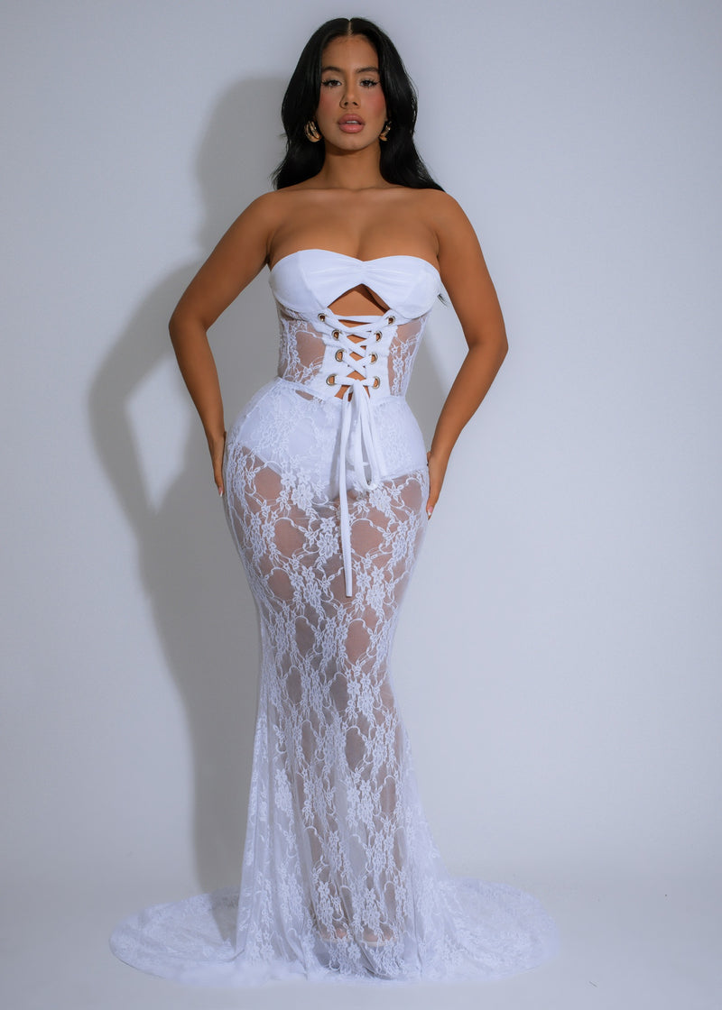 Enchantress Lace Maxi Dress White* - Elegant and flowing white lace dress with enchanting details and a flattering silhouette Perfect for special occasions and formal events 