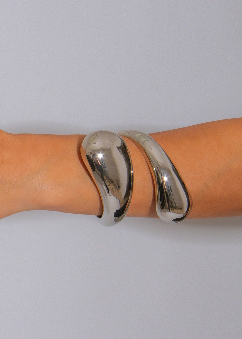 The Fluid Form Bracelet Silver