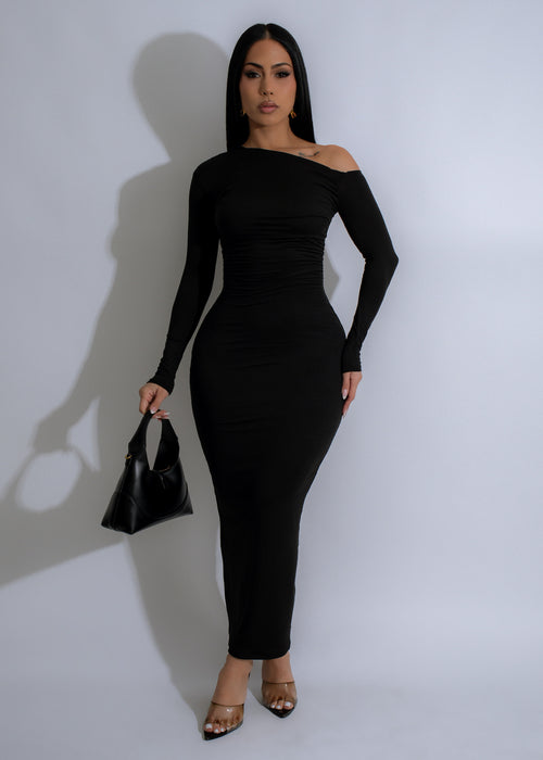 Effortless Elegance Ruched Maxi Dress Black with V-neck and flowy silhouette