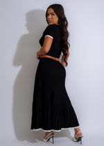  The Most Wanted Skirt Set Black - Stylish and versatile two-piece set for women, featuring a chic black crop top and a flattering high-waisted skirt