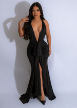 Solstice Elegance Ruched Maxi Dress Black* with elegant ruched detailing and flowing silhouette