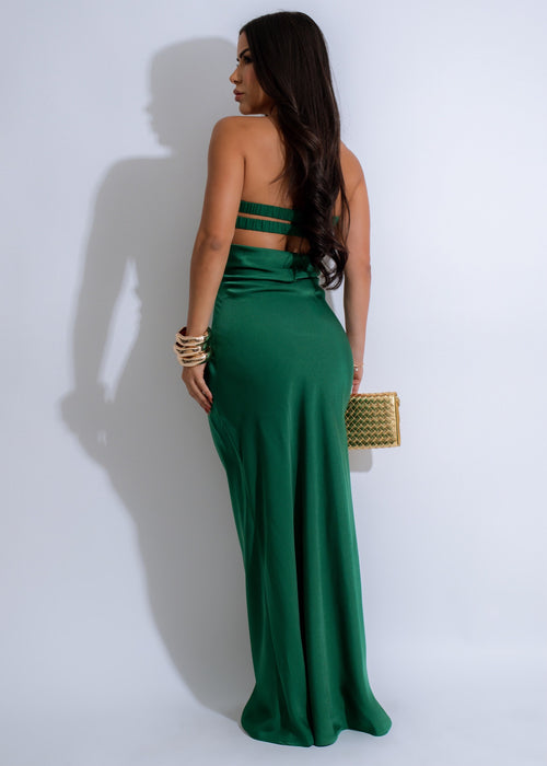  Elegant and luxurious satin maxi dress in lush verdant green color