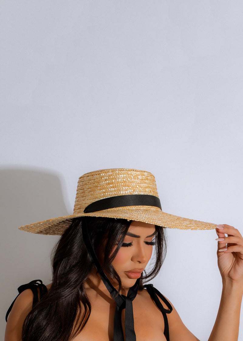 Classic Ribbon Sunhat Nude, a stylish and versatile accessory for sun protection