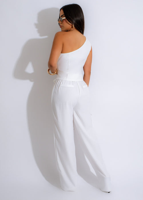 Alt text: Stylish and elegant white pant set with a sleek and sophisticated design