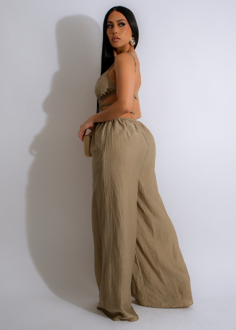 Stylish and comfortable brown jumpsuit with adjustable waist tie and side pockets