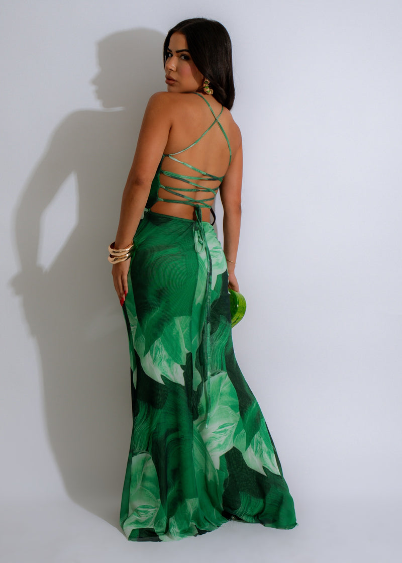 Elegant long green dress with adjustable spaghetti straps and side slits