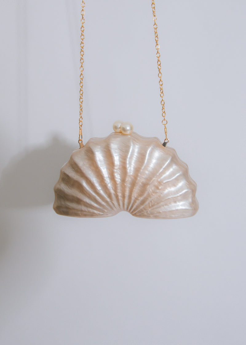 The Pearl Tide Clutch White