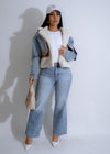 Light denim urban chill jacket with a relaxed fit and trendy design