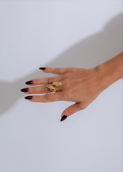 Beautiful Fluid Harmony Ring Gold, a stunning and elegant jewelry piece