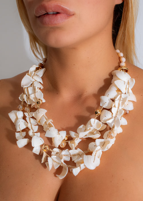 Beautiful and elegant Dancing Queen Necklace in white, perfect for special occasions