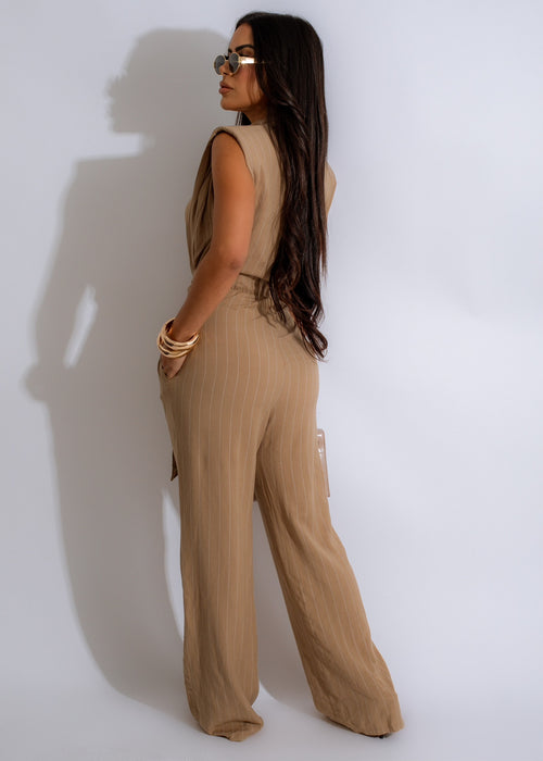 Stylish and comfortable linen jumpsuit in brown color for women