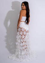 Elegant and beautiful white lace skirt set with floral design